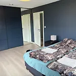 아파트 Spacious Detached House With Garden Perfect For Ons & 스타방에르
