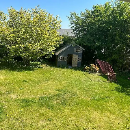 Spacious Detached House With Garden Perfect For Ons & 아파트 스타방에르