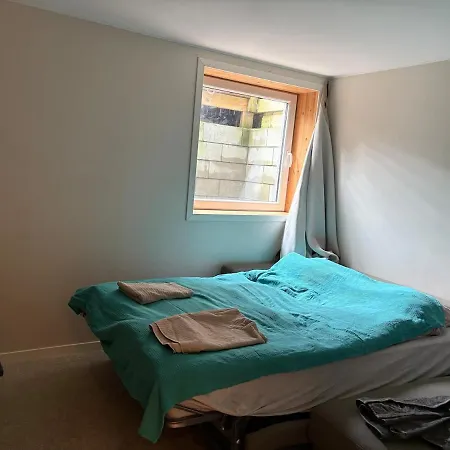 Spacious Detached House With Garden Perfect For Ons &