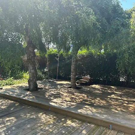 Spacious Detached House With Garden Perfect For Ons &