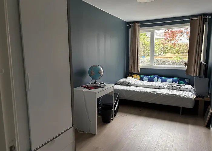 Spacious Detached House With Garden Perfect For Ons & Lägenhet *